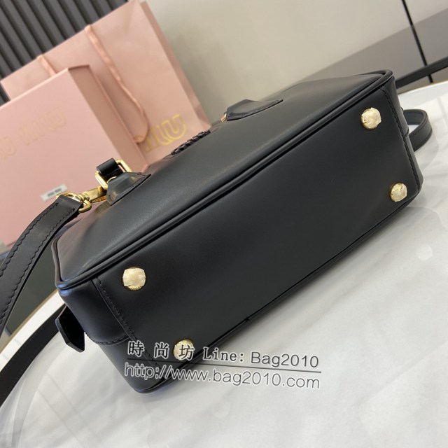 miumiu專櫃繆繆最新款Arcadia牛皮女士手提包斜挎包 jh2326型號：500142
